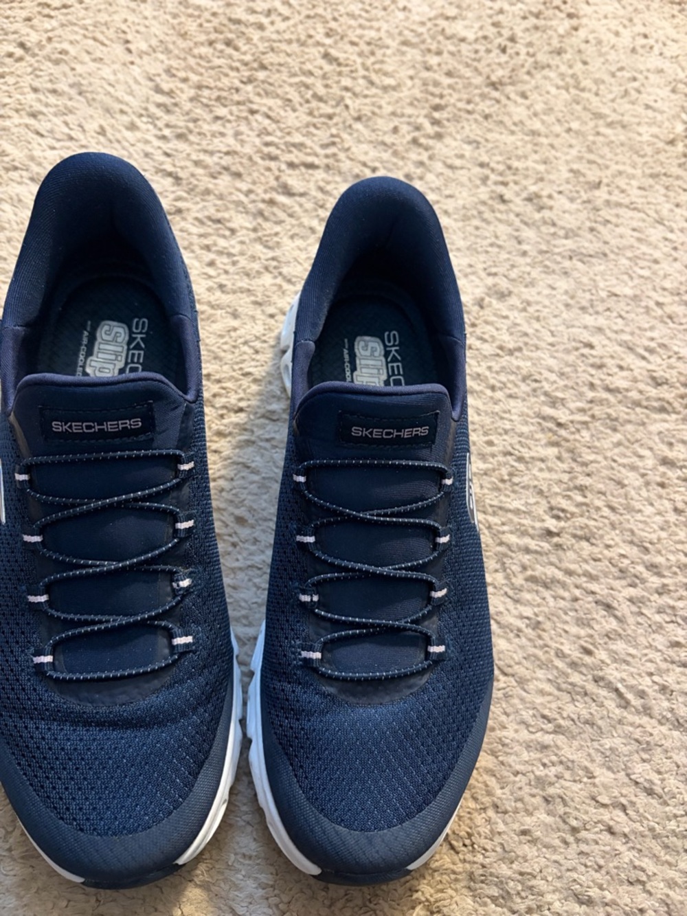 Skechers Navy women’s hands-free slip ins size 8